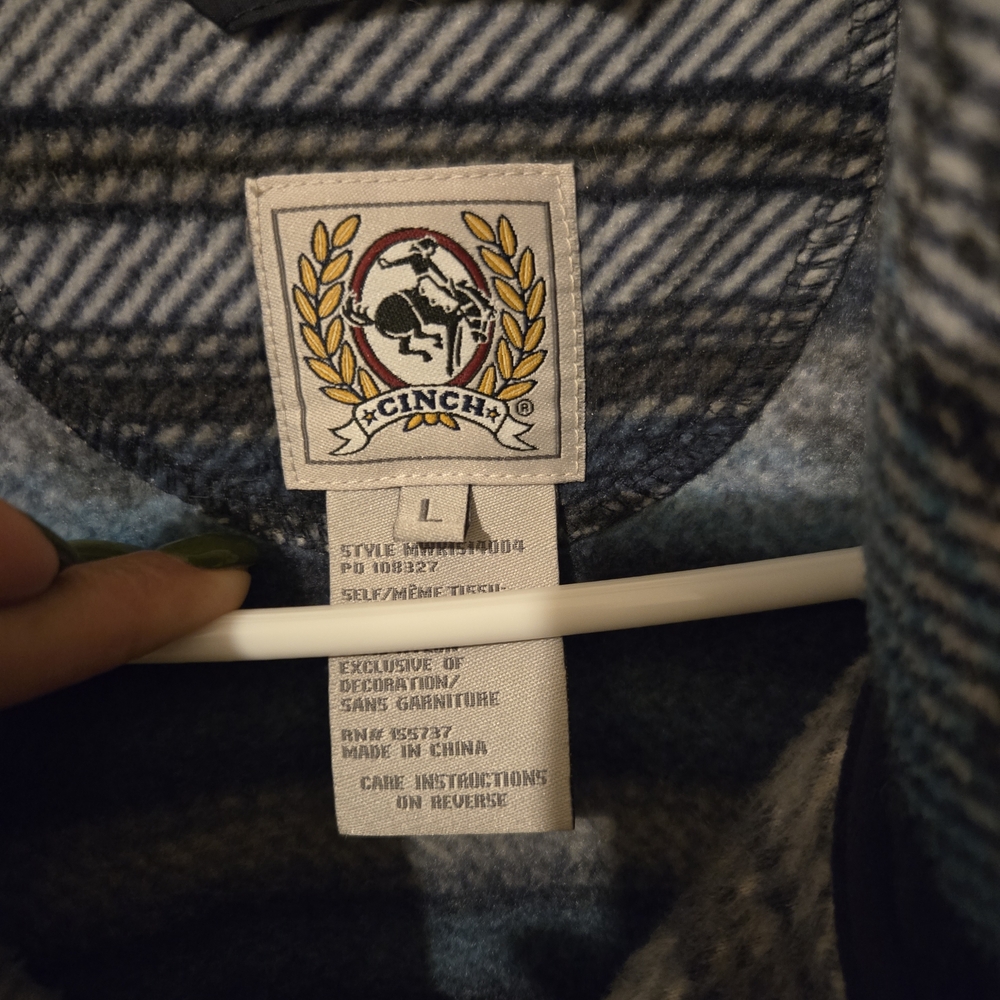 Cinch Men's Multi-Stripe Sweater In Great Condition. - Picture 2 of 3